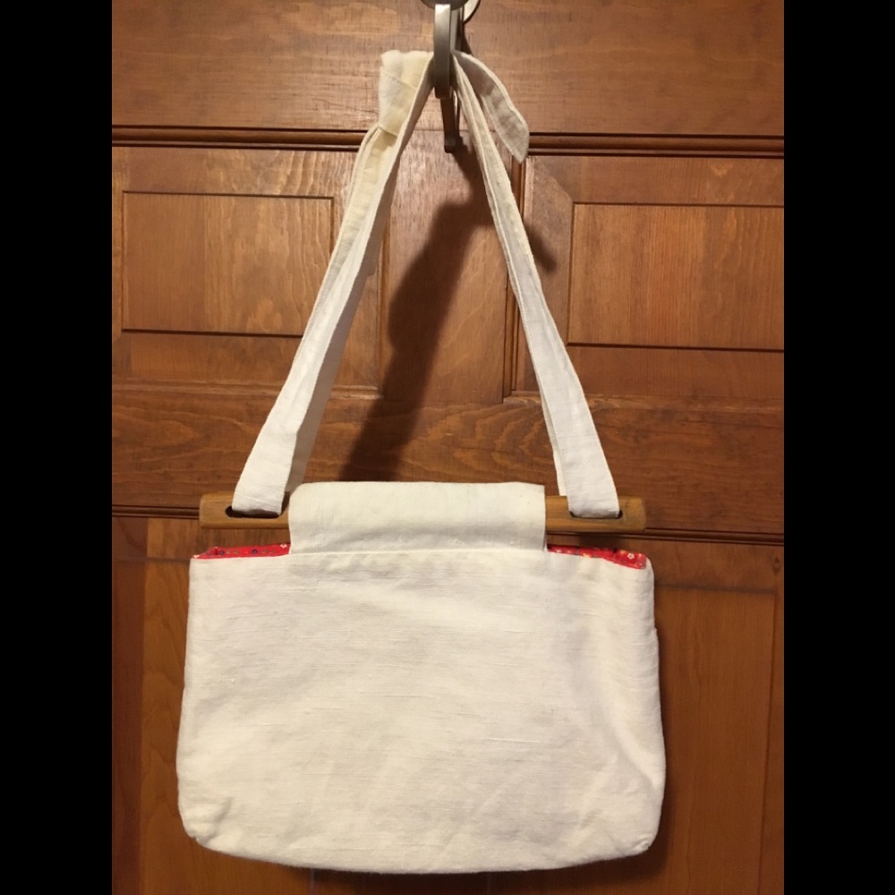 Vintage purse. - Picture 2 of 3